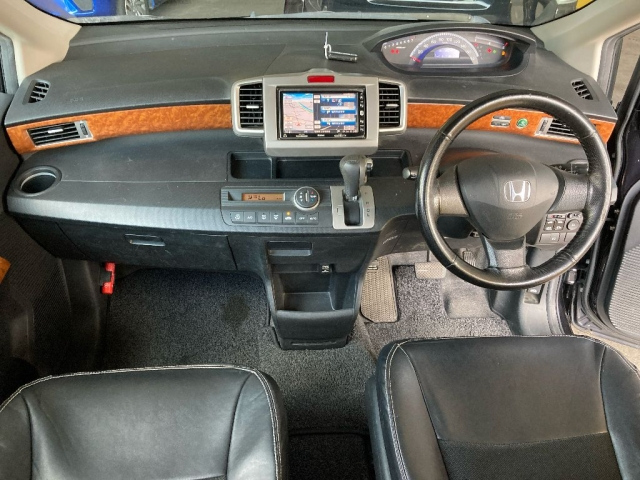 HONDA FREED 2010