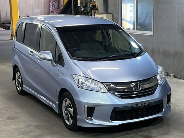 HONDA FREED 2015