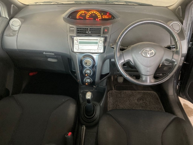TOYOTA VITZ 2008
