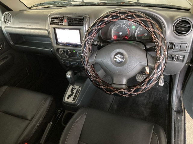 SUZUKI JIMNY 2010