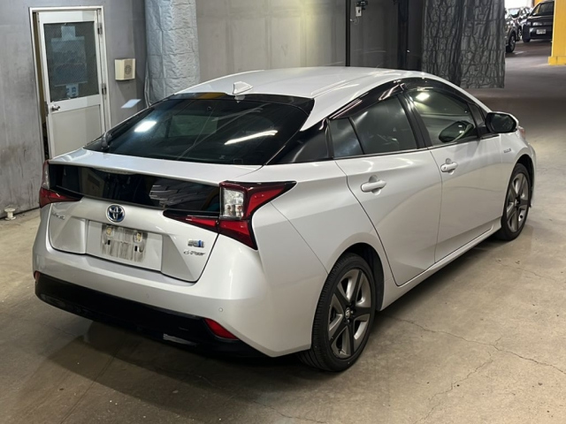 TOYOTA PRIUS 2019