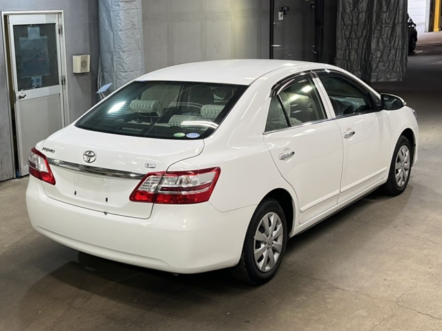 TOYOTA PREMIO 2014