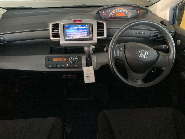 HONDA FREED 2010