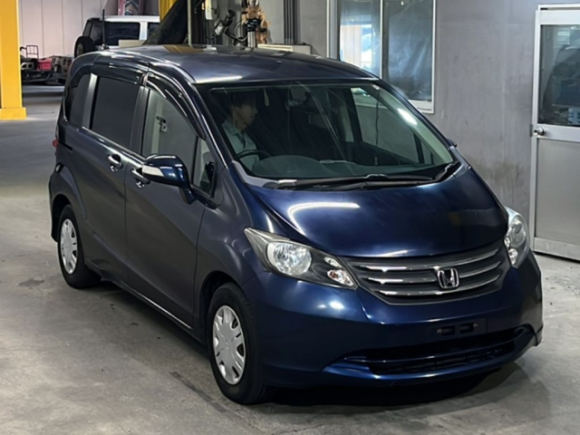 HONDA FREED 2010