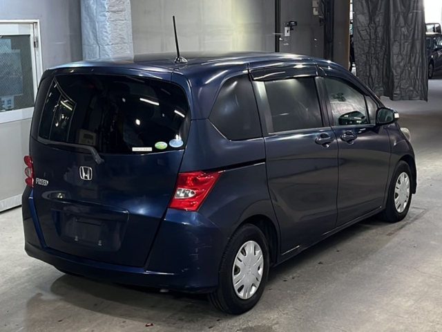 HONDA FREED 2010