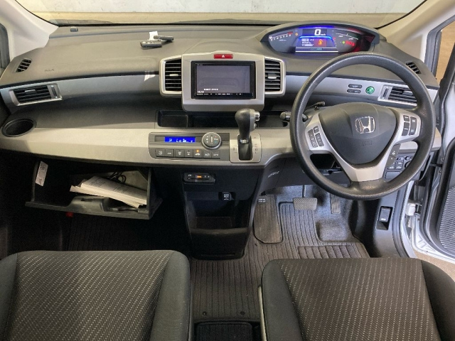 HONDA FREED 2015