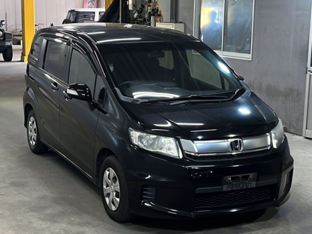 HONDA FREED 2016