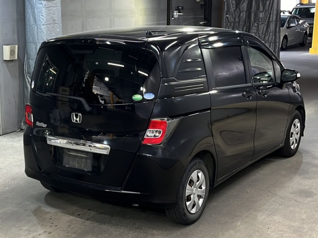 HONDA FREED 2016