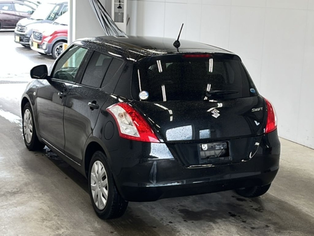 SUZUKI SWIFT 2012