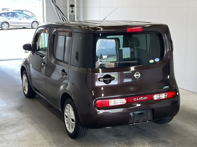 NISSAN CUBE 2010