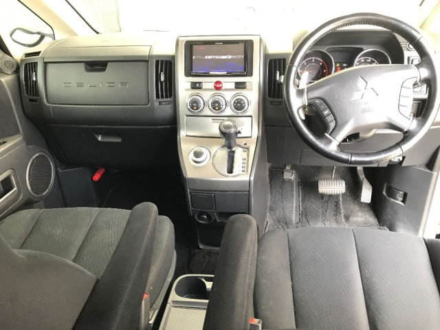MITSUBISHI DELICA D5 2014