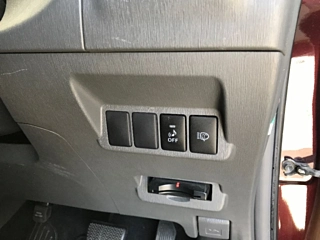 TOYOTA PRIUS ALPHA 2013