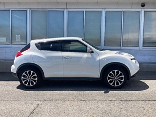 NISSAN JUKE 2012