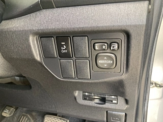 TOYOTA PRIUS 2013