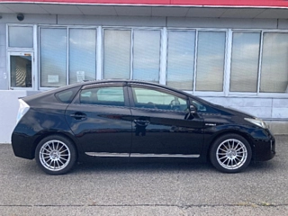 TOYOTA PRIUS 2015