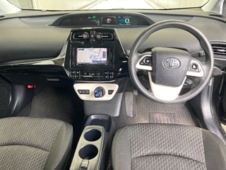 TOYOTA PRIUS 2018
