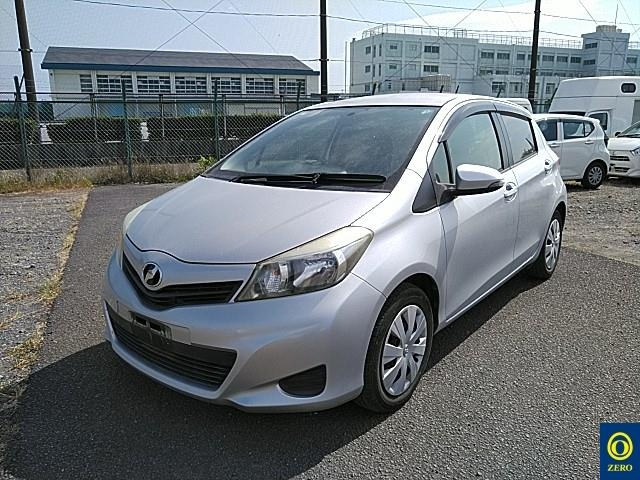 TOYOTA VITZ 2012