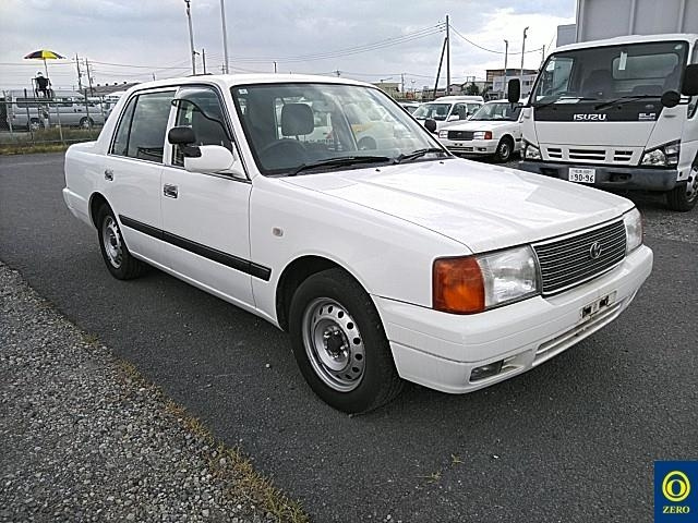 TOYOTA CROWN COMFORT 2013