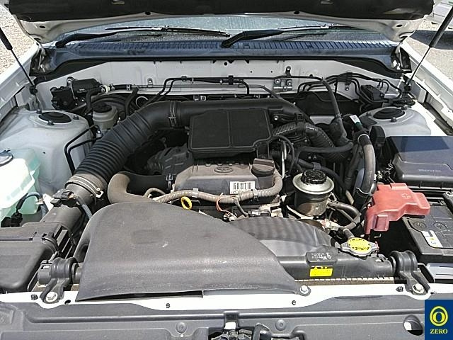 TOYOTA CROWN COMFORT 2013