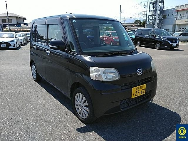 DAIHATSU TANTO 2011