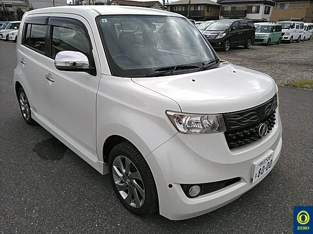 TOYOTA BB 2013