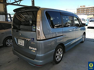 NISSAN SERENA 2013