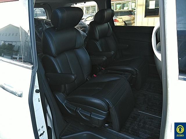 NISSAN ELGRAND 2011