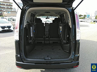 NISSAN SERENA 2011