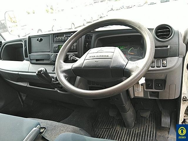 MITSUBISHI CANTER 2011