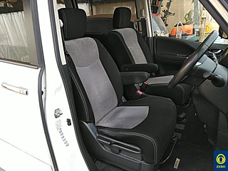 NISSAN SERENA 2011