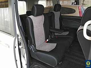 NISSAN SERENA 2011