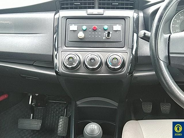 TOYOTA COROLLA AXIO 2017