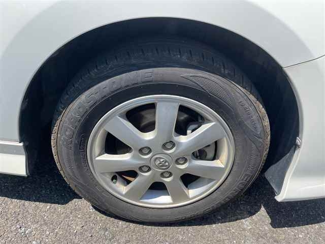 TOYOTA ISIS 2013