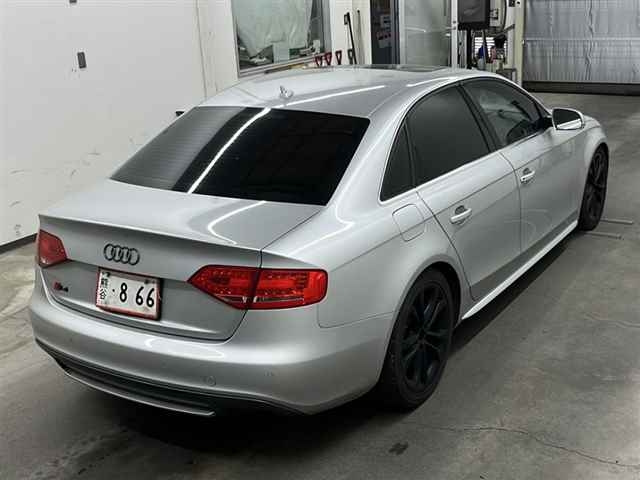 AUDI S4 2010