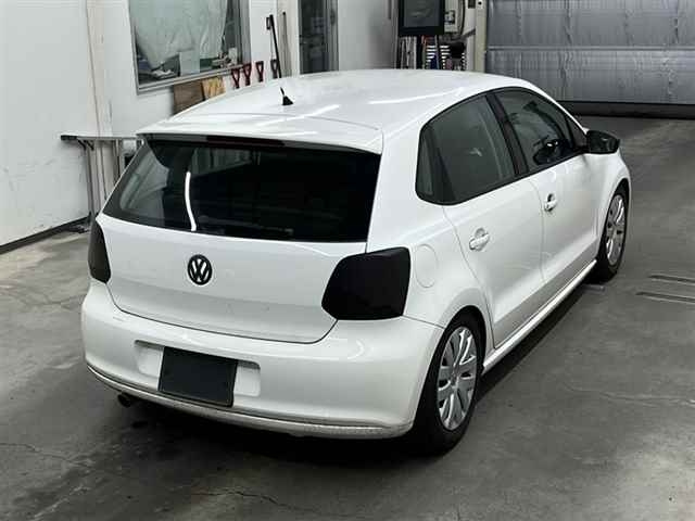 VOLKSWAGEN POLO 2010