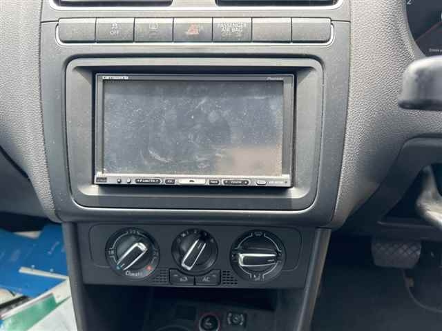 VOLKSWAGEN POLO 2010