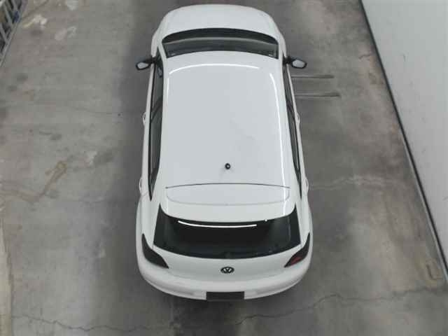 VOLKSWAGEN POLO 2010