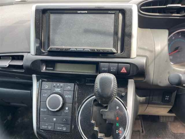 TOYOTA WISH 2012