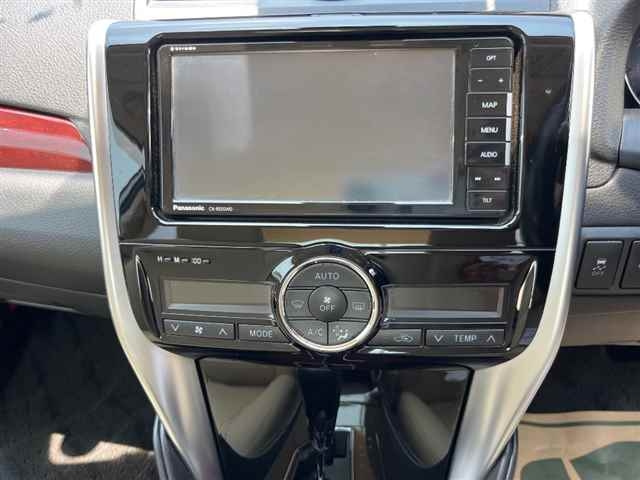 TOYOTA PREMIO 2018