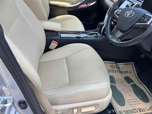 TOYOTA PREMIO 2018