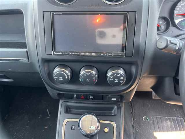 CHRYSLER JEEP PATRIOT 2012