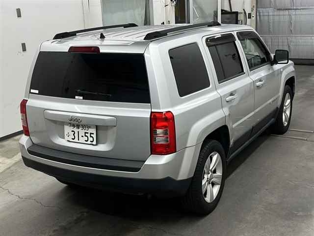CHRYSLER JEEP PATRIOT 2012