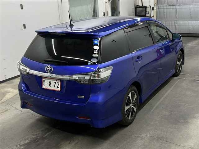 TOYOTA WISH 2016