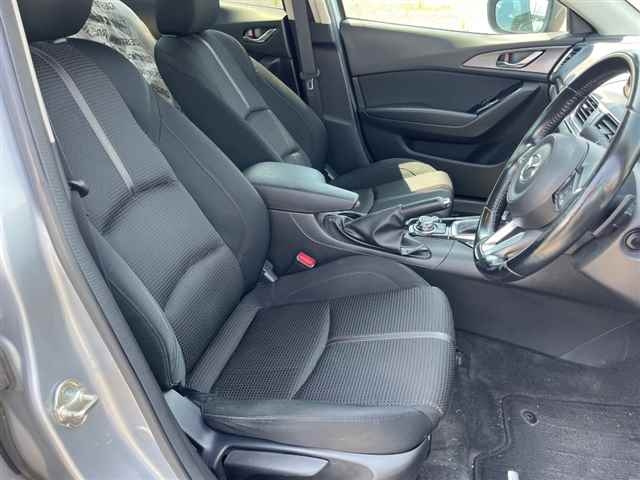 MAZDA AXELA 2018