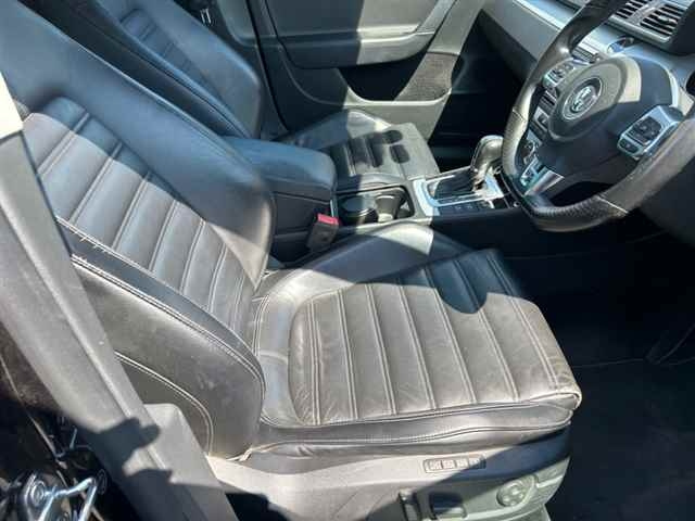 VOLKSWAGEN PASSAT VARIANT 2014