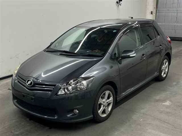 TOYOTA AURIS 2010