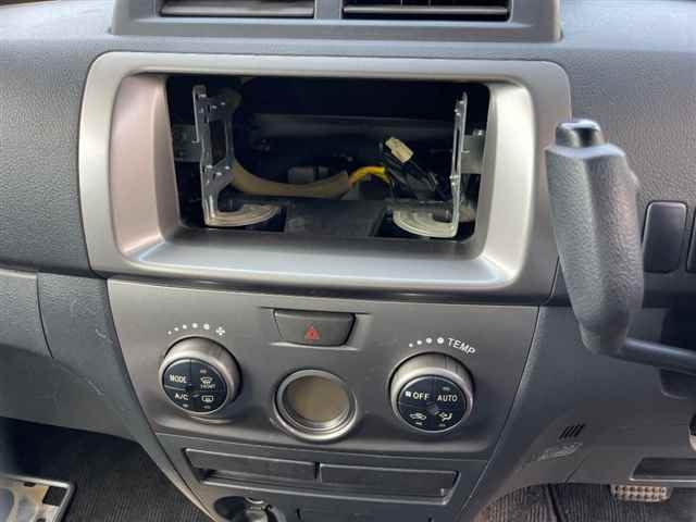 TOYOTA BB 2008