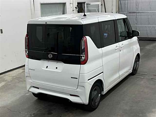 NISSAN ROOX 2025