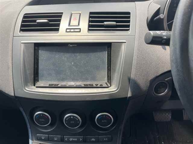 MAZDA AXELA 2012
