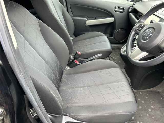 MAZDA DEMIO 2011